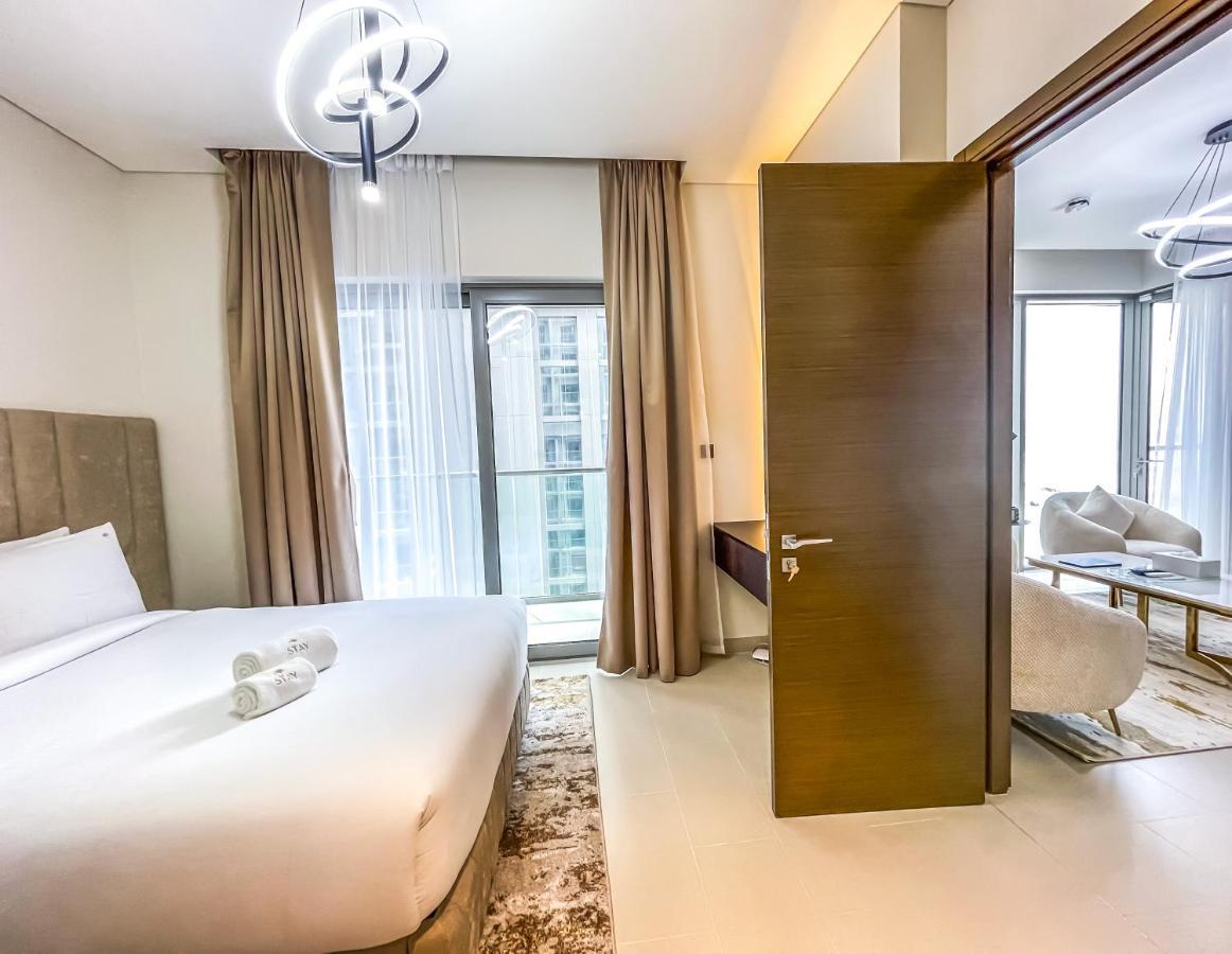 Stay Mindblowing 2 Bedroom Holiday Home With Close View Of Burj Khalifa Dubai Exterior foto
